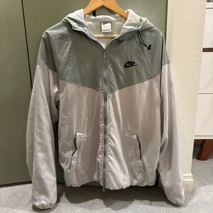 Nike Men's Two-Tone Gray Windbreaker